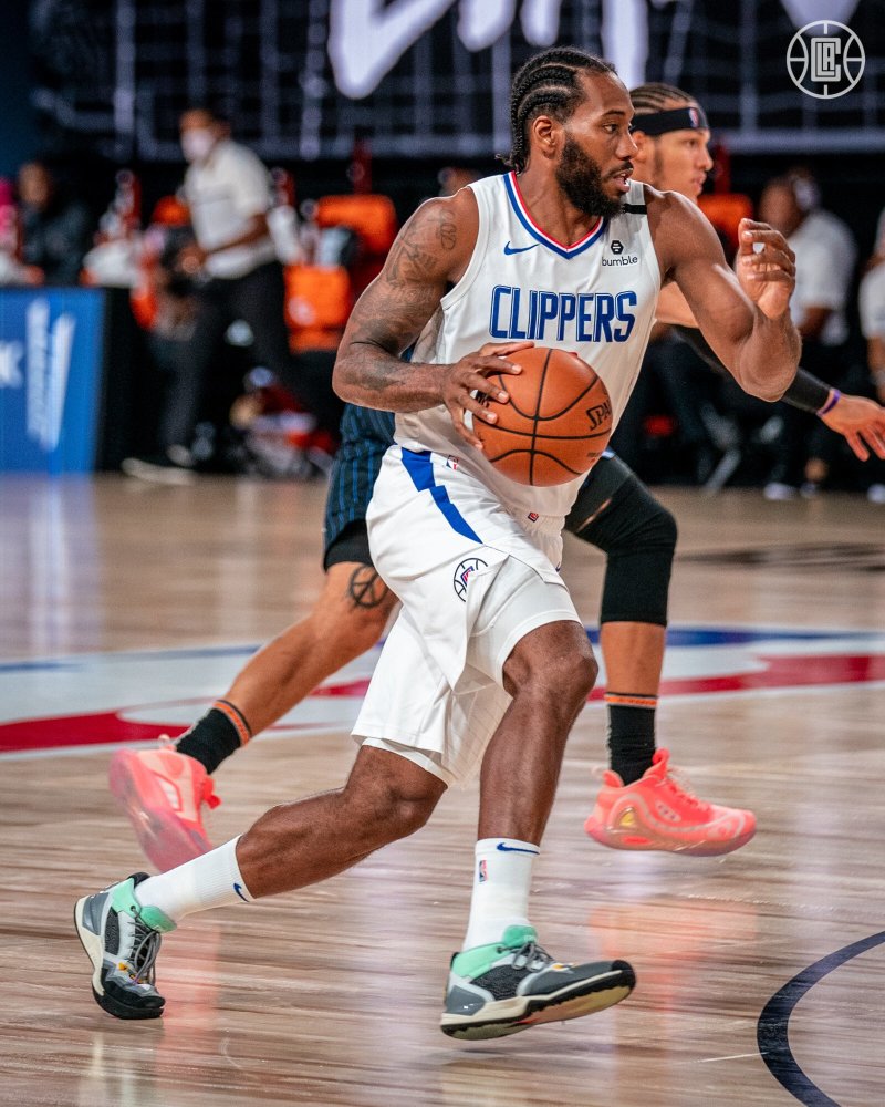 集结日那不勒斯更衣室发声风云突变AC米兰集结日门线救险，今晚莱比锡手感冰凉瞬间刷屏的简单介绍